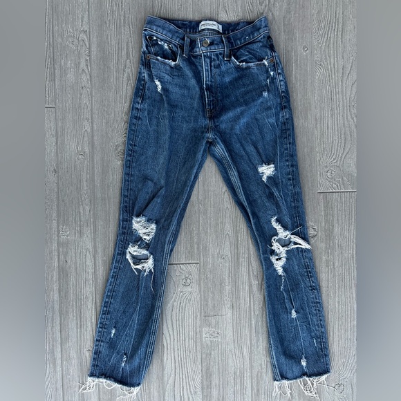 Abercrombie & Fitch Denim - Abercrombie & Fitch High Rise Mom Jeans Womens Size 2R Distressed Raw Hem Ankle